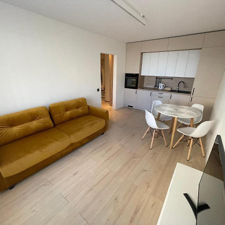 Mb Livinga Apartamentai Taikos G Mažeikiai Dış mekan fotoğraf